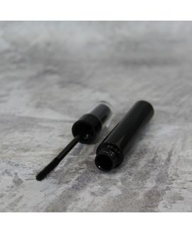 Mascara tube black